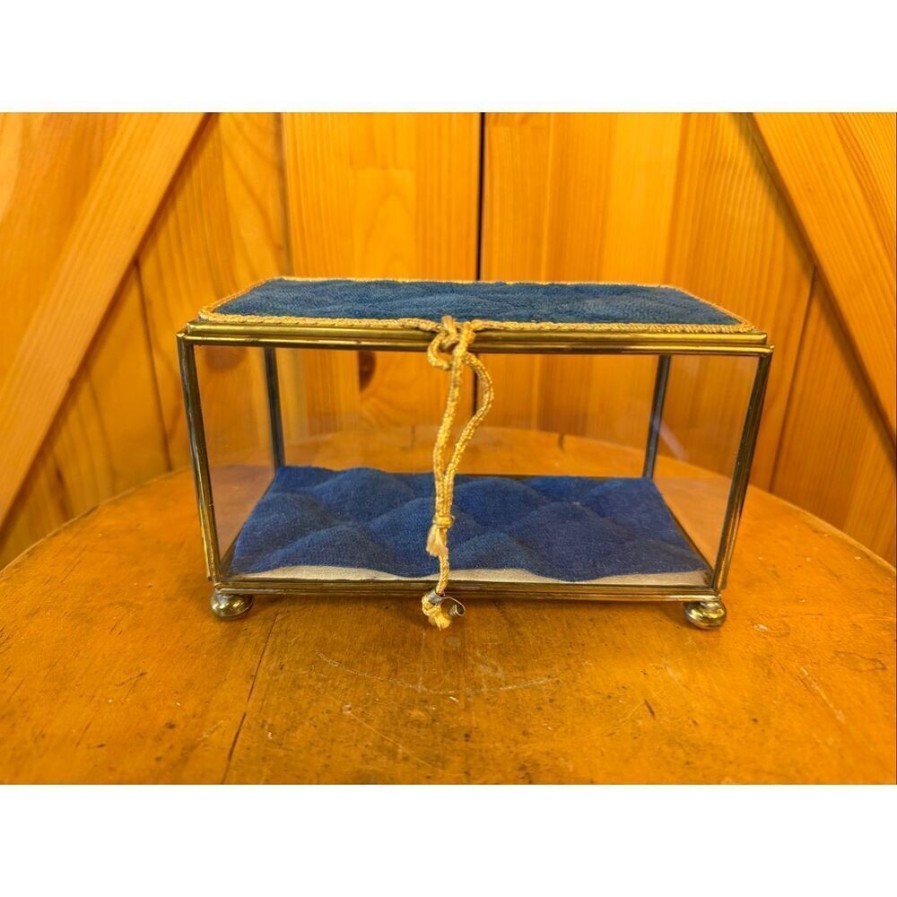 HECHO EN MEXICO GLASS & BRASS TRINKET BOX 3" X 3" X 6” (7254) Read